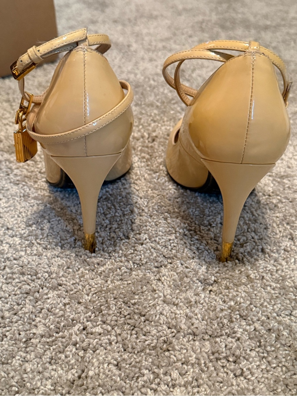 Tom Ford Nude Patent Leather Pointed Toe Stiletto Heels with Gold Lock Accent - Picture 10 of 14